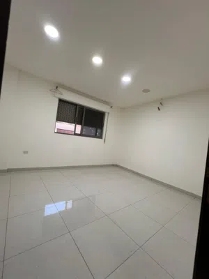 أستيديو فارغ للأيجار