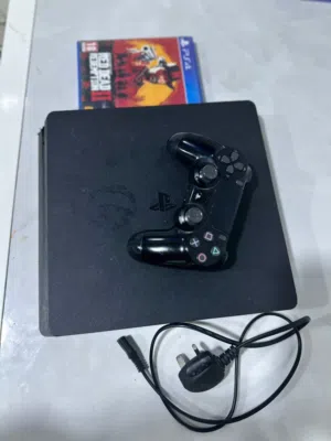 للبيع بلاستيشن 4