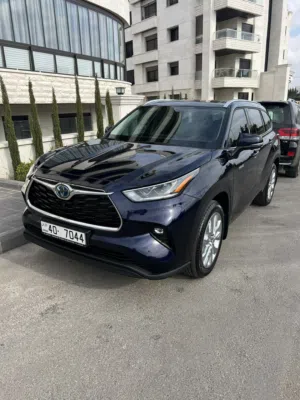 Used Toyota Highlander in Amman