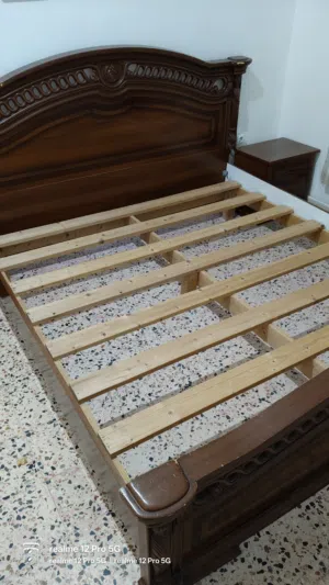 دار نوم ايطالية مستعملة ناقصة دولاب