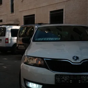 سكودا-رابيد-2013-للبيع