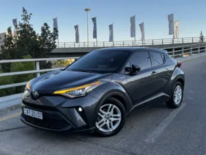 تويوتا C-HR موديل 2021 فحص كامل 7 جيد ولا ملاحظه فل كامل عدا الفتحه بحاله الوكاله بسعر مميز جدا