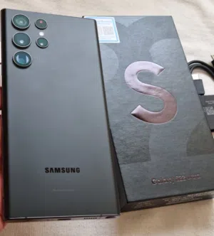 Samsung S22 Ultra 5G  128GB/8GB  H.K Display  no any issues  With Box and Cable