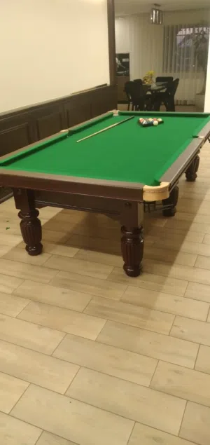 طاولة بلياردو ارضيه رخام مستورد حجم (8_ 9) قدم
