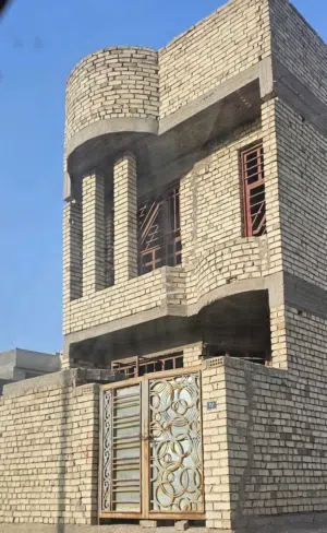 100 m2 5 Bedrooms Townhouse for Sale in Baghdad Other