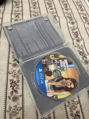 دسكه GTA5 للبيع