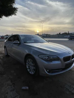 BMW 2011 F10 528/6 سيارة جديدة بكل ما تعنيه الكلمة درجة اولي قيادة اصفار