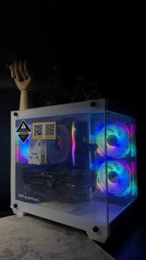 Pc gaming للبيع بي سي للالعاب و البثوث