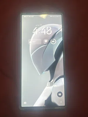 هاتف رد مجيك S9جديد مستعمل شهر فقط بحاله جيده مع جميع الملحقات شاحن اصلي مع سماعات والكرتون تلفون
