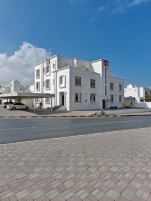 استديو بالاضافة الى 1BHK غرفة وصالة وحمام ومطبخ