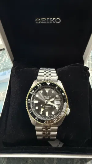 للبيع ساعه SEIKO جديده