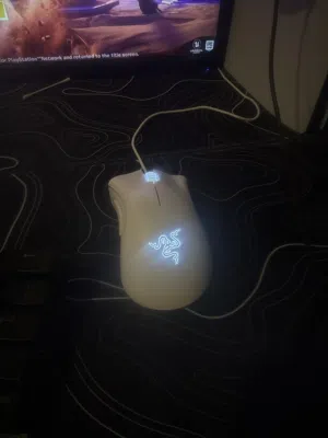 razer deathadder essential white mouse