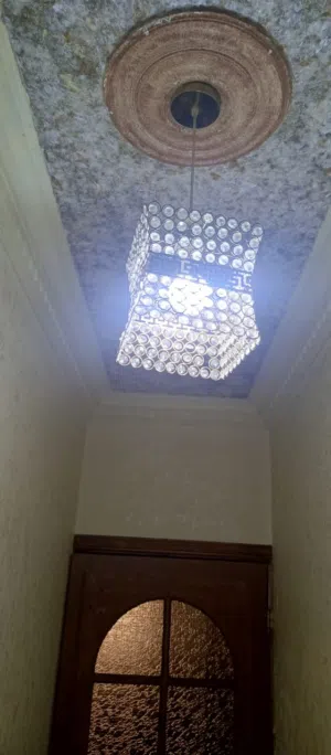 ثريا اسقف معلقه