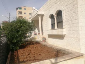 فيلا للبيع سكنيه استثماريه لمشروع روضه وحضانه