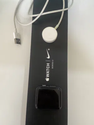 Apple Watch series 3 Nike للبيع بحاله جيده