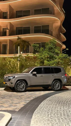 SUV Toyota in Muscat