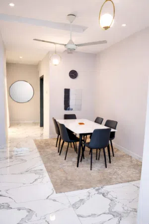 90 m2 1 Bedroom Apartments for Rent in Muscat Al Mawaleh
