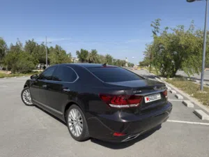 لكزس LS460L لارج كامل المواصفات وكالة البحرين