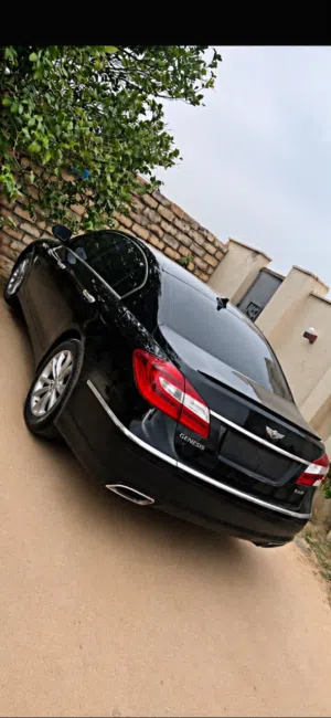 هونداي جنيسس 2012