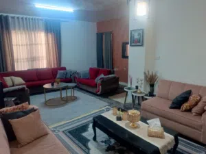 شقة للبيع طابق اول مدينة الشرق