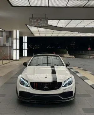 مرسيدس C63 اصلي AMG موديل 2017 وارد المانيا كلين تايتل ، صبغ الوكالة بالكامل وبدون حوادث