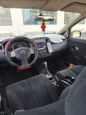 NISSAN TIDA 2011