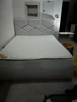King size bed