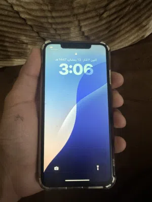 تلفون ايفن  iPhone Xs Max مش مفتوح ولا مغيرلو اشي الجهاز نضيف الباك الخلفي في ضربه للبيع او للبدل