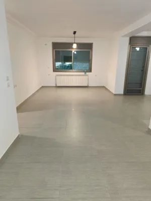 شقة للبيع 165 متر صافي + مدخل مع ساحة وحديقة خارجية في ارقى احياء الماصيون