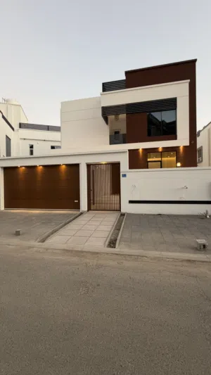 492 m2 5 Bedrooms Villa for Sale in Muscat Al Khoud