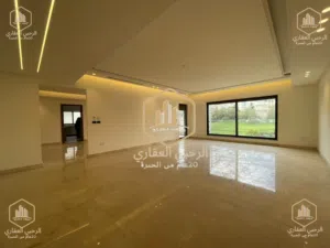 شقة / فاخة جدا ومميزة / للايجار / 4 نوم / دير غبار
