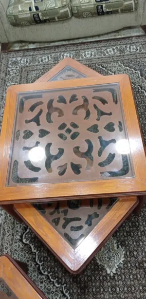 طاولة وسط وجه زجاج