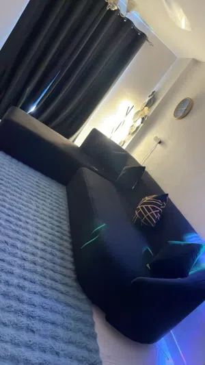 كنب زاويه بحاله جيده