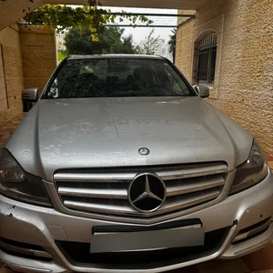 سيارة-مرسيدس-للبيع