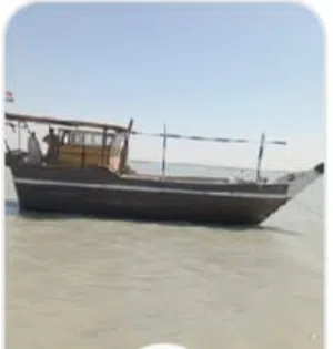 زورق للبيع
