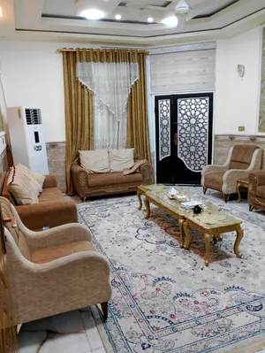 180 m2 5 Bedrooms Townhouse for Rent in Basra Jaza'ir
