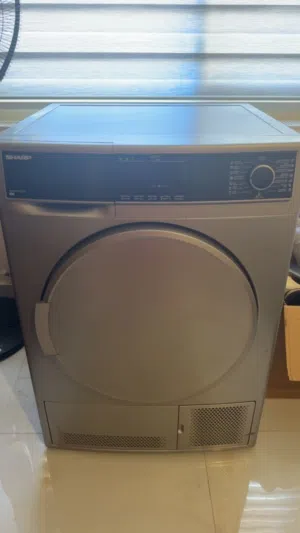 نشافة ملابس شارب