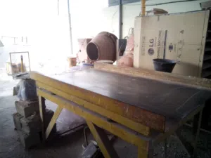 للبيع خلاطة أسمنت مع رجاج للأحجار و الأنترلوك