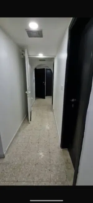 Room for monthly rent .MBZ section 11 building N.160