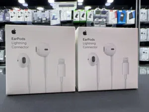 HeasSet Apple Original (100%) With Box  سماعات الايفون الاصلية (100٪) جديدة بالكرتونة