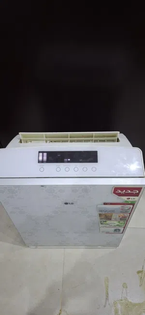 للبيع منقي هواء LG (حالة ممتازة ) - تصميم أنيق ونظام تعقيم متطور