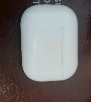 Air pod pro used Good condition Delivery inside riyad   280   price can negotiate after Check .