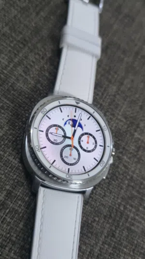 Samsung Galaxy Watch 8 Classic (بمقاس 46 مم)