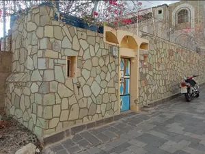 17 m2 More than 6 bedrooms Villa for Sale in Taiz Al-Ta'iziyah Directorate