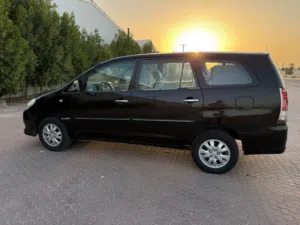Toyota . Innova . 2009 . New0