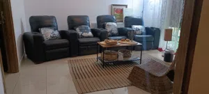 curve home theater recliner seating  مقاعد ريكلاينر سينمائيه