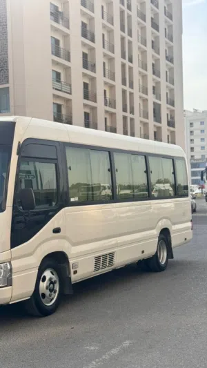 مطلوب باص مع العقد في ينقل او عبري