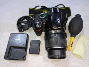 سلام عليكم كامره نيكون D3200