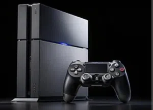 بلستيشن 4مستخدم فترة قليل مع يدتين جدد