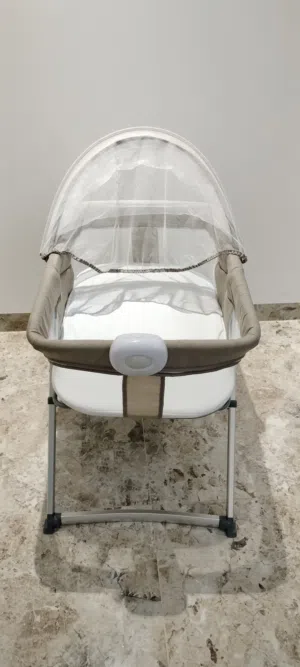 baby bed from baby shop سرير طفل من بيبي شوب